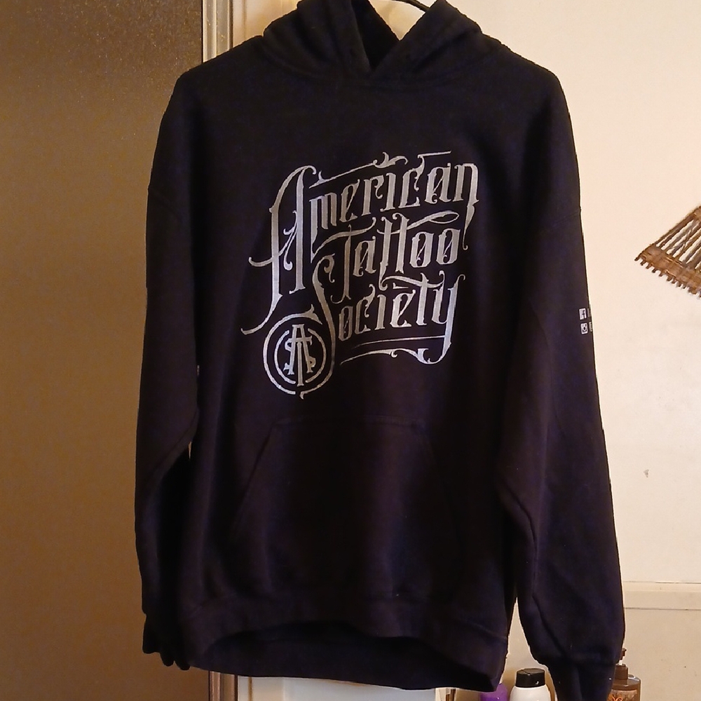 "American TATTOO Society"Gildan Black Hoodie with White‎ Print. Sz.L